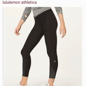 Lululemon Tight Stuff Tight in Black sz 4